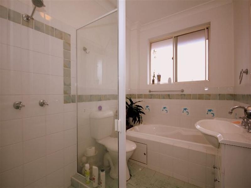 32/21-27 Amy Street, Regents Park NSW 2143