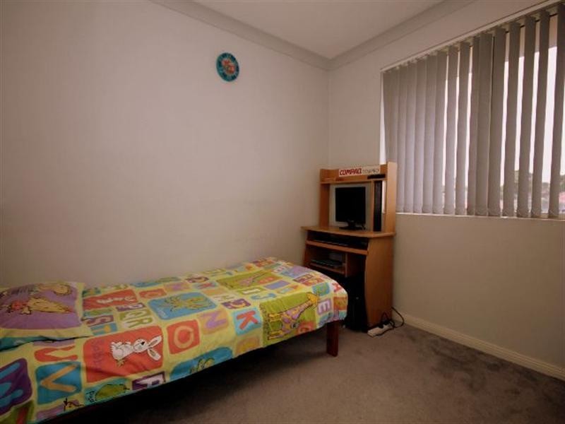 32/21-27 Amy Street, Regents Park NSW 2143