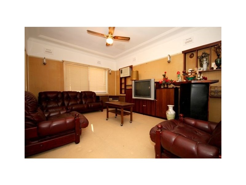 23 Beale Street, Georges Hall NSW 2198