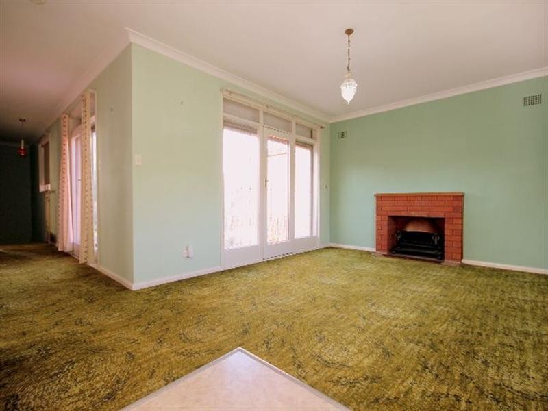 10 Pobje Avenue, Birrong NSW 2143