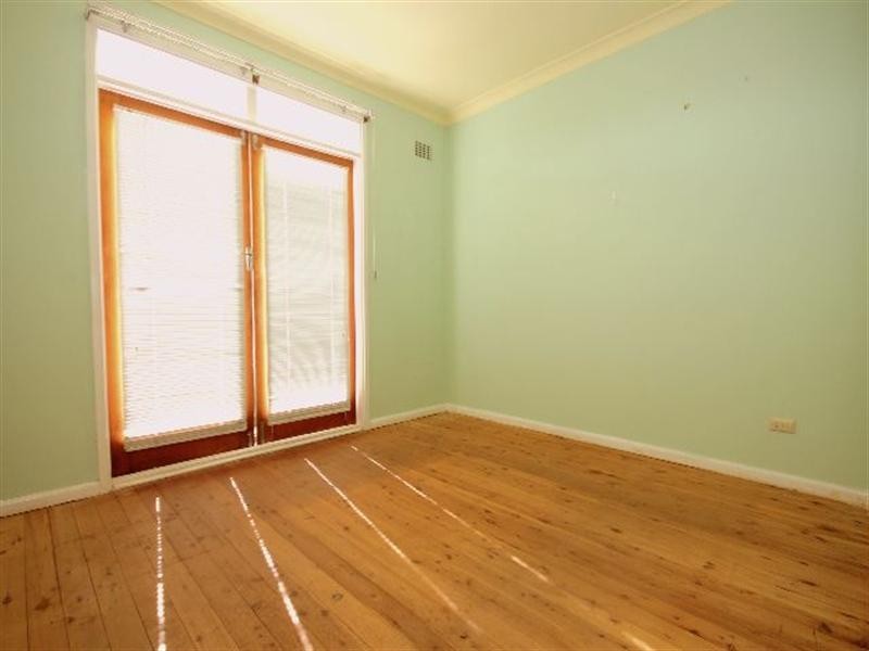 10 Pobje Avenue, Birrong NSW 2143