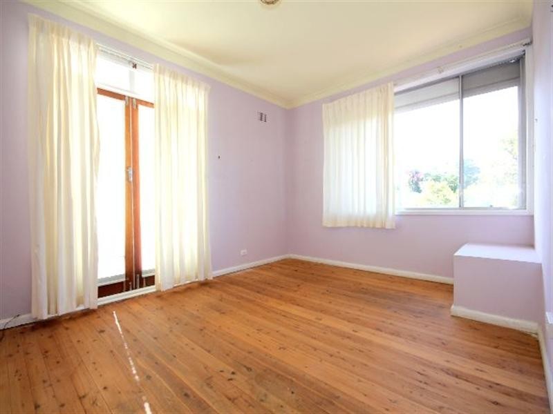 10 Pobje Avenue, Birrong NSW 2143