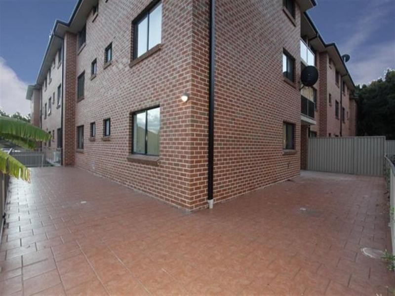 11/21 Weigand Avenue, Bankstown NSW 2200