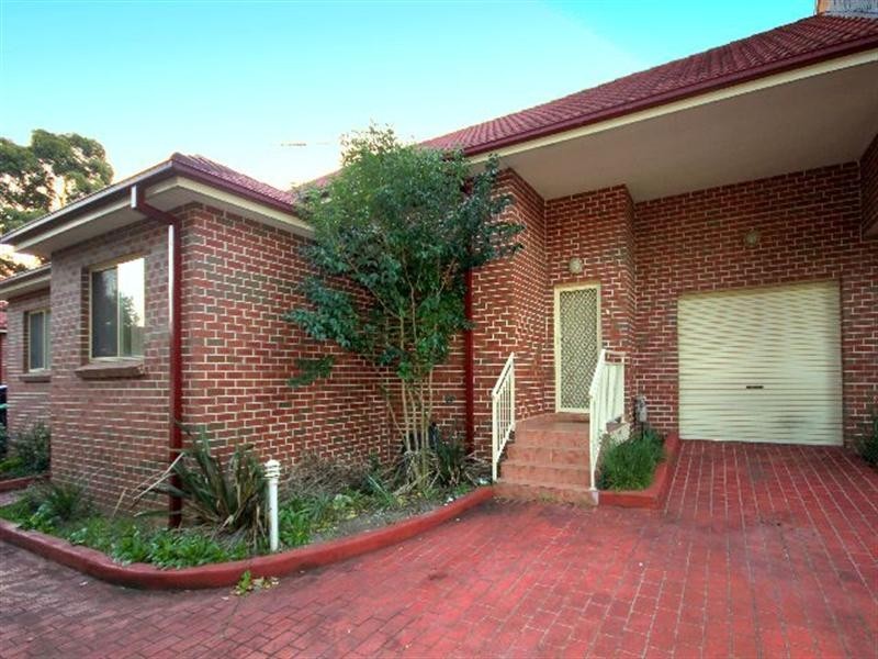 2/61 Orchard Road, Bass Hill NSW 2197