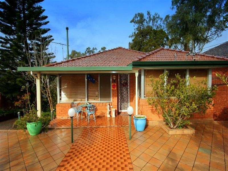 36 Paine Avenue, Moorebank NSW 2170