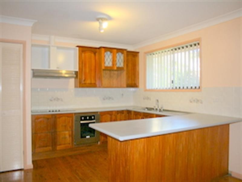 2 Clough Avenue, Illawong NSW 2234