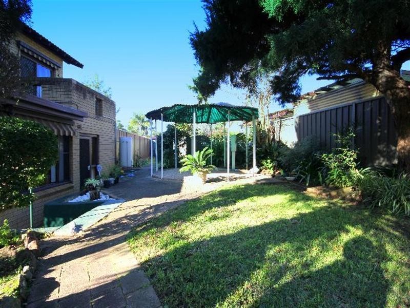 8/52 Powell Street, Yagoona NSW 2199