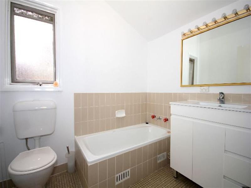 2/1 Kardella Court, Condell Park NSW 2200