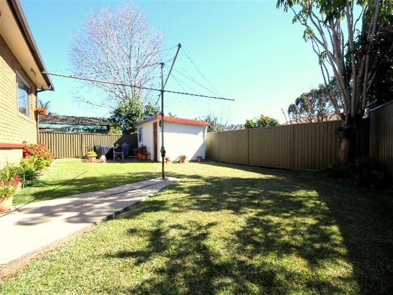 4 Jennings Avenue, Bass Hill NSW 2197