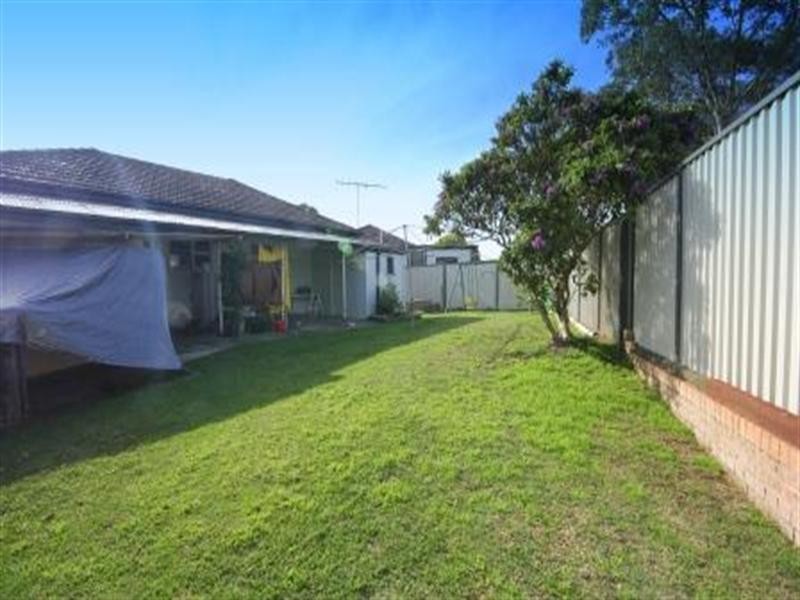 12 Dooley Avenue, Bass Hill NSW 2197