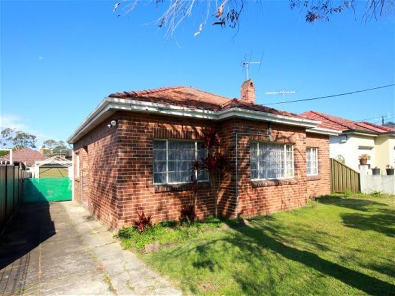 23 Winspear Avenue, Bankstown NSW 2200