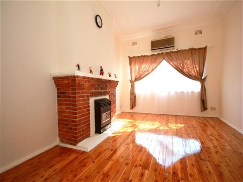 23 Winspear Avenue, Bankstown NSW 2200