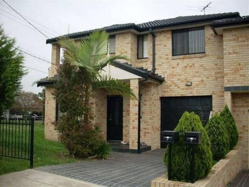 1 Hishion Place, Georges Hall NSW 2198