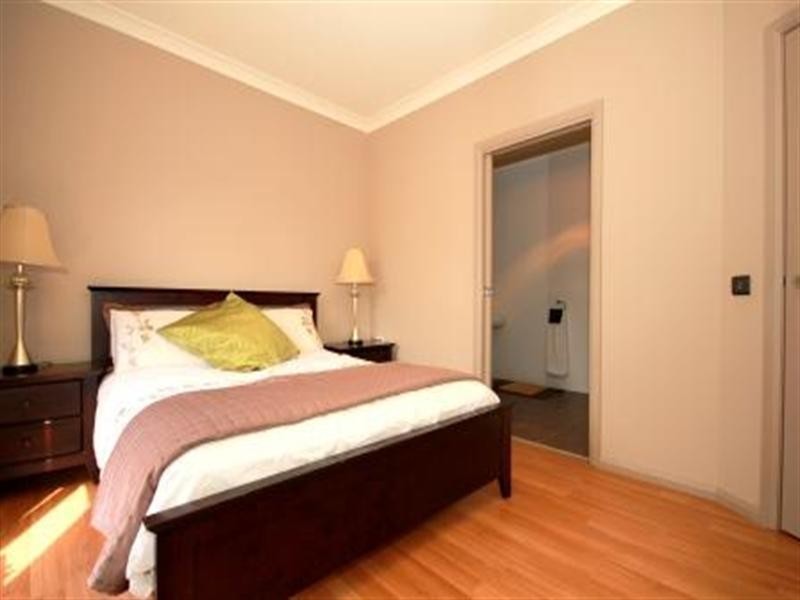 2/8 Haig Avenue, Georges Hall NSW 2198