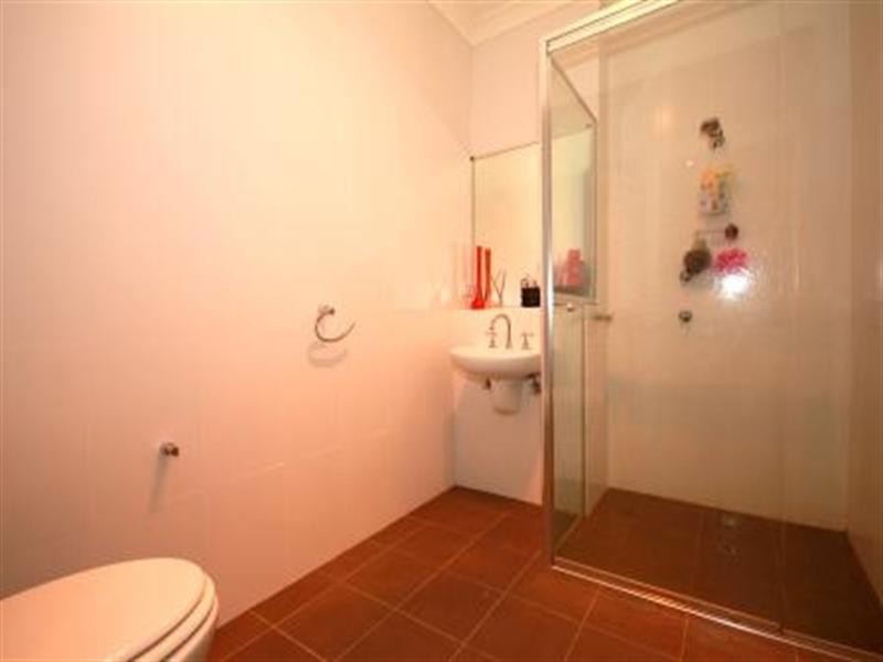 2/8 Haig Avenue, Georges Hall NSW 2198