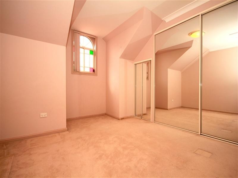 4/250 Edgar Street, Condell Park NSW 2200