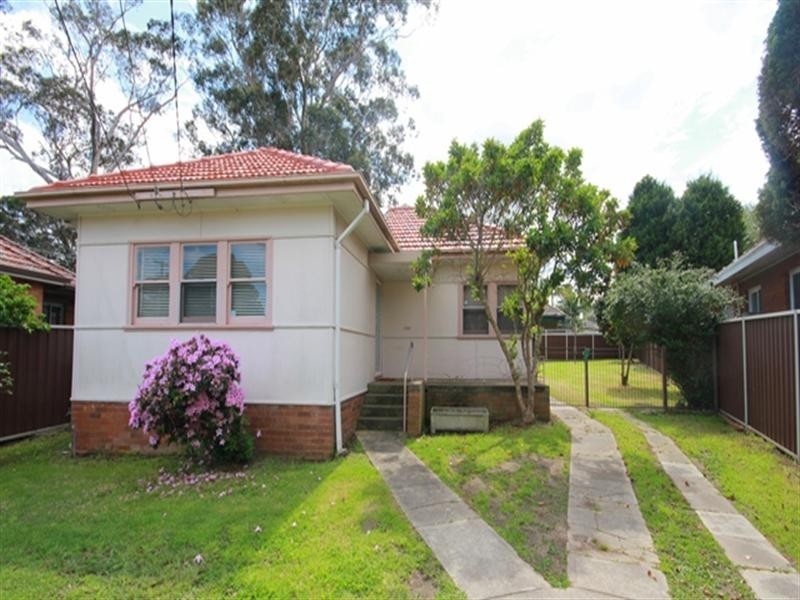 27 Simmons Street, Revesby NSW 2212