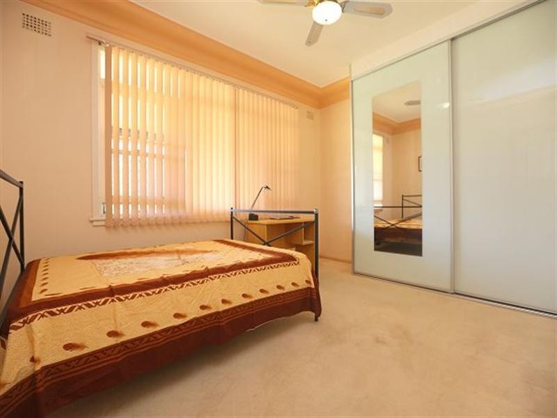 15 Collins Crescent, Yagoona NSW 2199