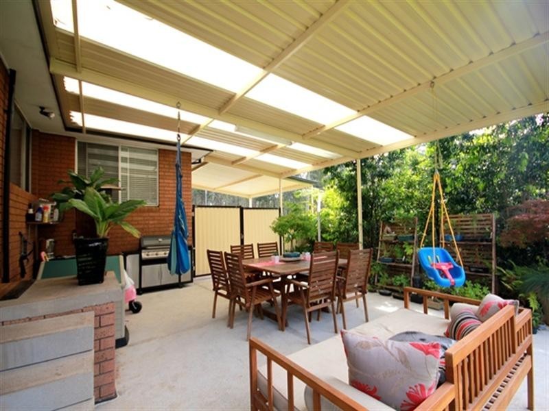 5 Georges Crescent, Georges Hall NSW 2198