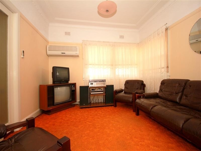 90 Ashby Avenue, Yagoona NSW 2199