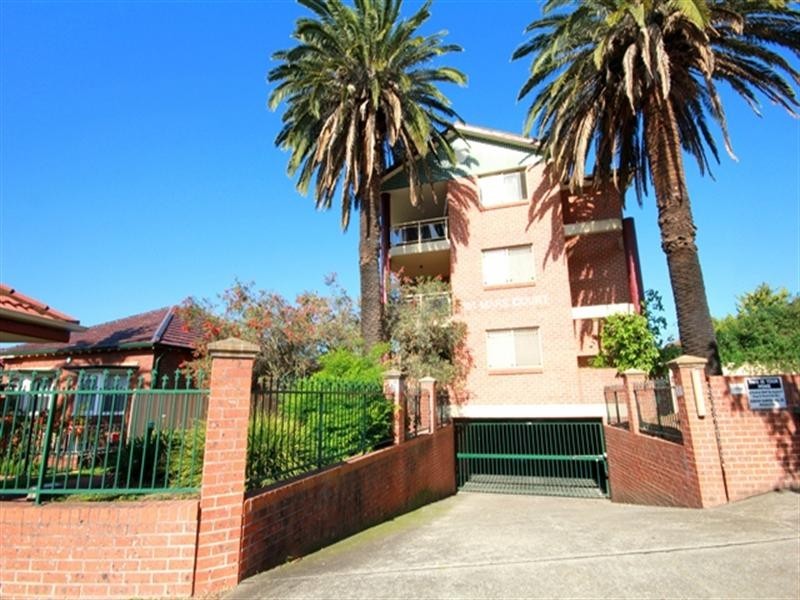 4/4-6 Dellwood Street, Bankstown NSW 2200
