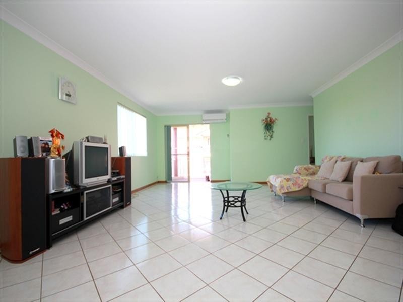 4/4-6 Dellwood Street, Bankstown NSW 2200