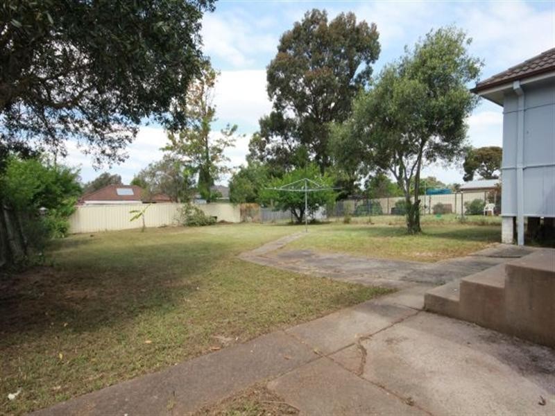 9 Bamfield Avenue, Yagoona NSW 2199