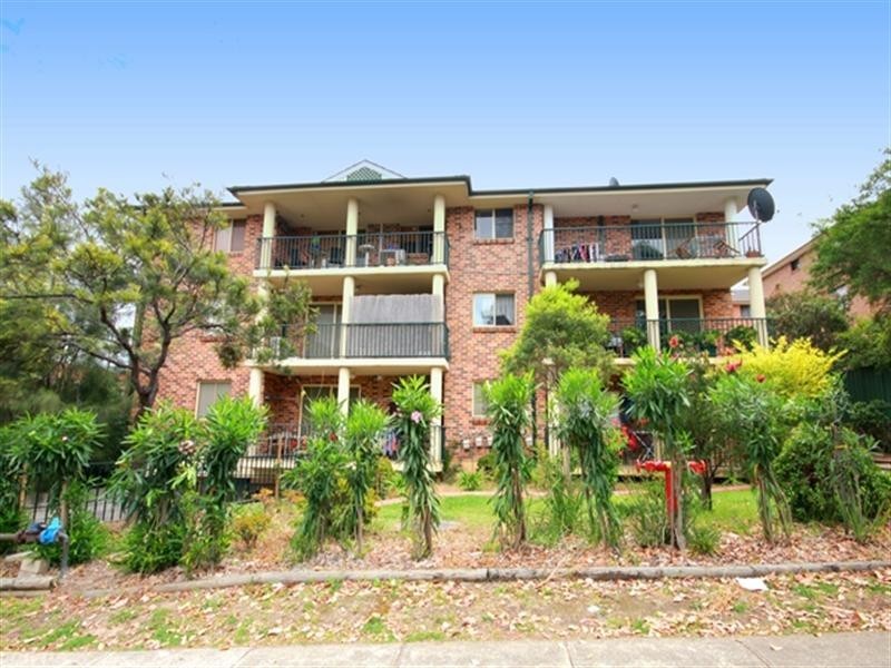 7/142 Meredith Street, Bankstown NSW 2200