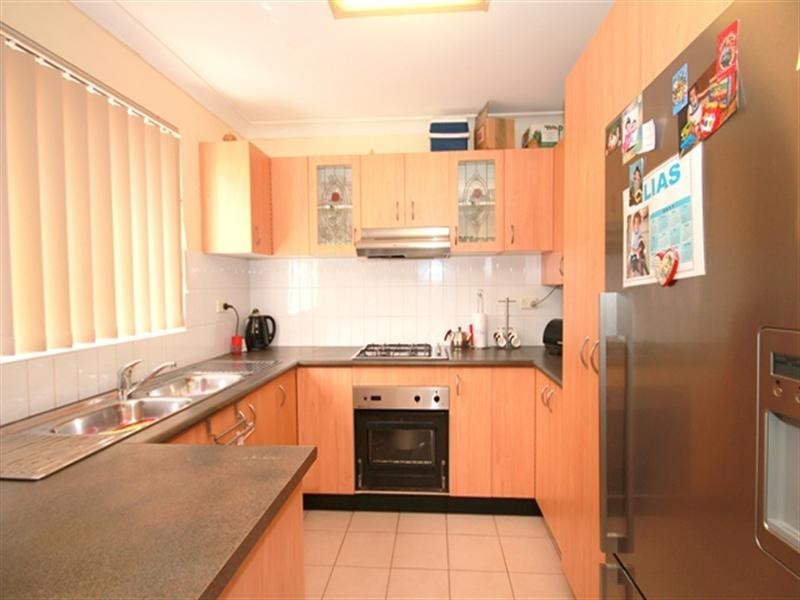 2/136 Greenacre Road, Greenacre NSW 2190