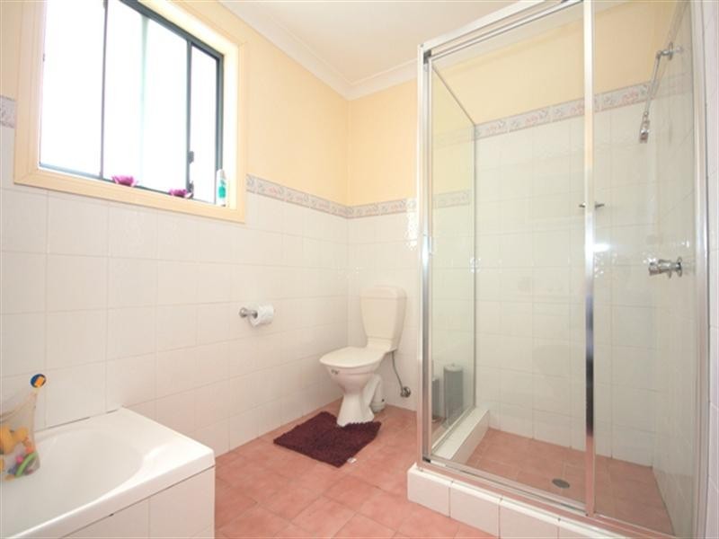 2/136 Greenacre Road, Greenacre NSW 2190