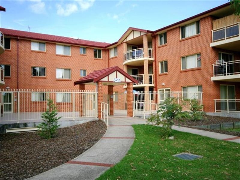 18/5-11 Weigand Avenue, Bankstown NSW 2200