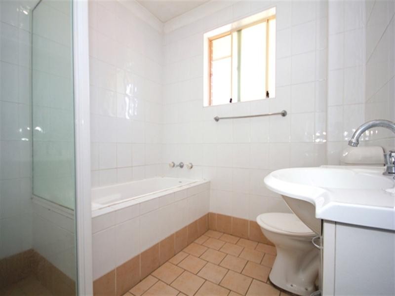 18/5-11 Weigand Avenue, Bankstown NSW 2200