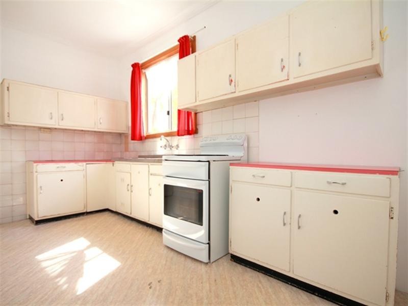 43 Endeavour Road, Georges Hall NSW 2198