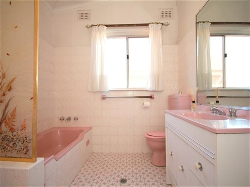 43 Endeavour Road, Georges Hall NSW 2198