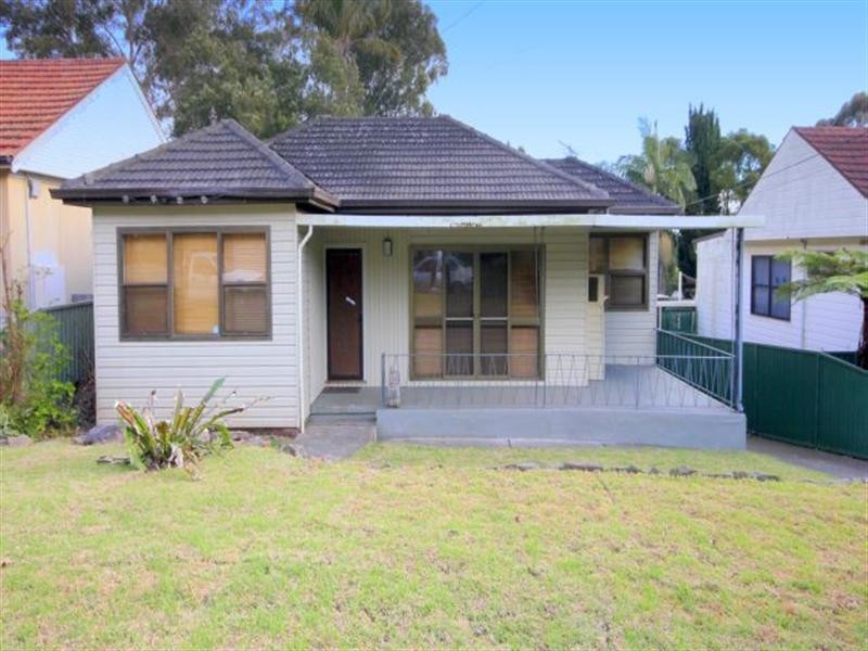 50 Ian Crescent, Chester Hill NSW 2162