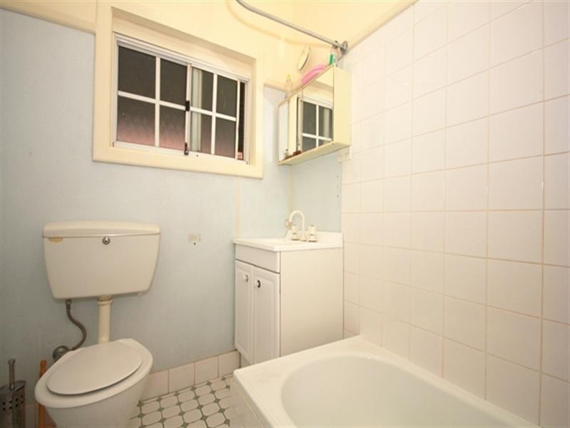 50 Rabaul Road, Georges Hall NSW 2198