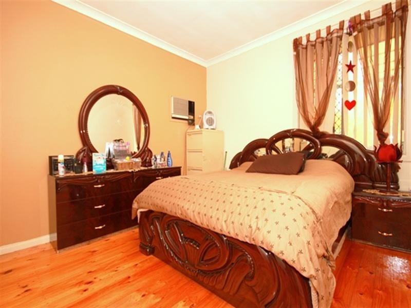 76 Lowana Street, Villawood NSW 2163