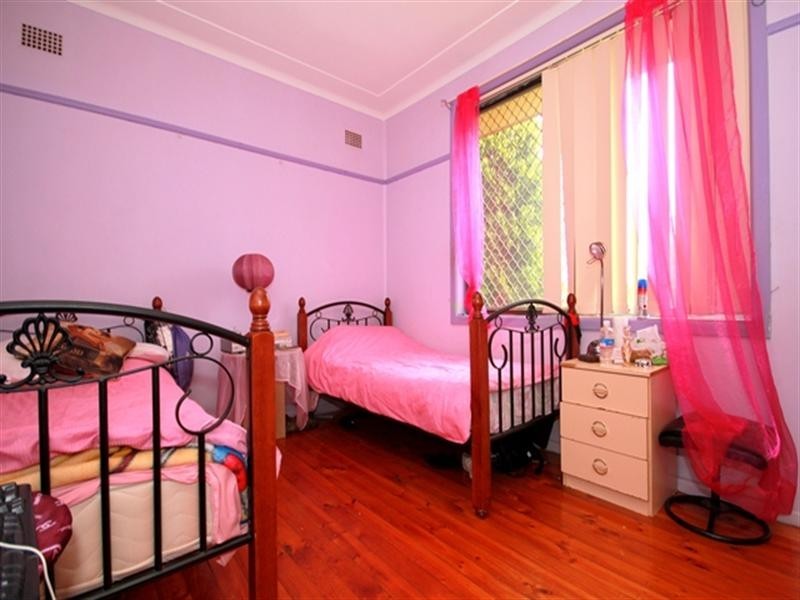 76 Lowana Street, Villawood NSW 2163