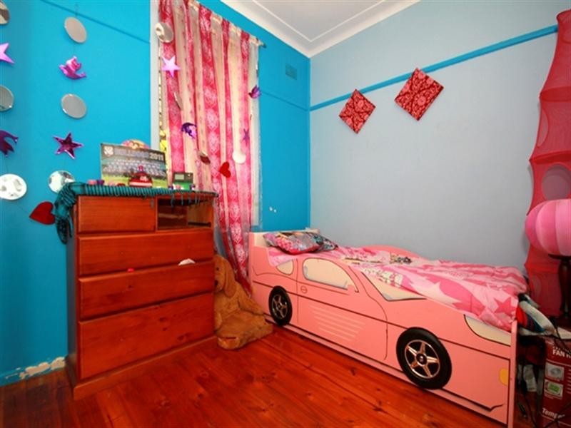 76 Lowana Street, Villawood NSW 2163