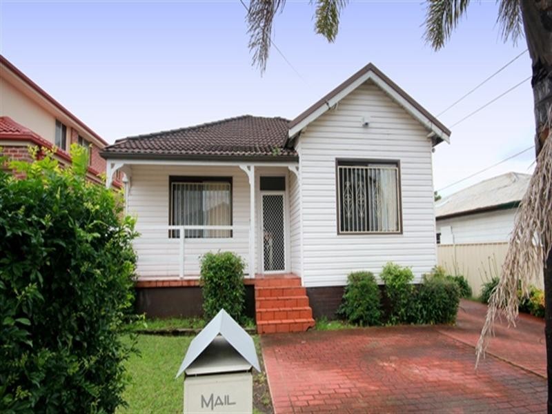 169 Banksia Road, Greenacre NSW 2190