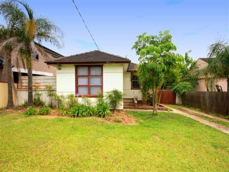20 Saurine Street, Bankstown NSW 2200