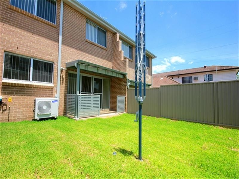 4/19-23 Chiswick Road, Greenacre NSW 2190