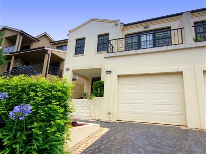 1/22 Balmoral Crescent, Georges Hall NSW 2198