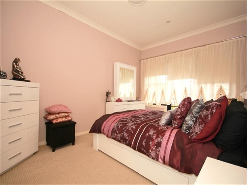 1/22 Balmoral Crescent, Georges Hall NSW 2198