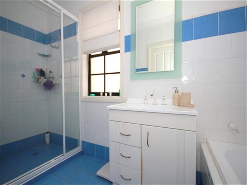 1/22 Balmoral Crescent, Georges Hall NSW 2198