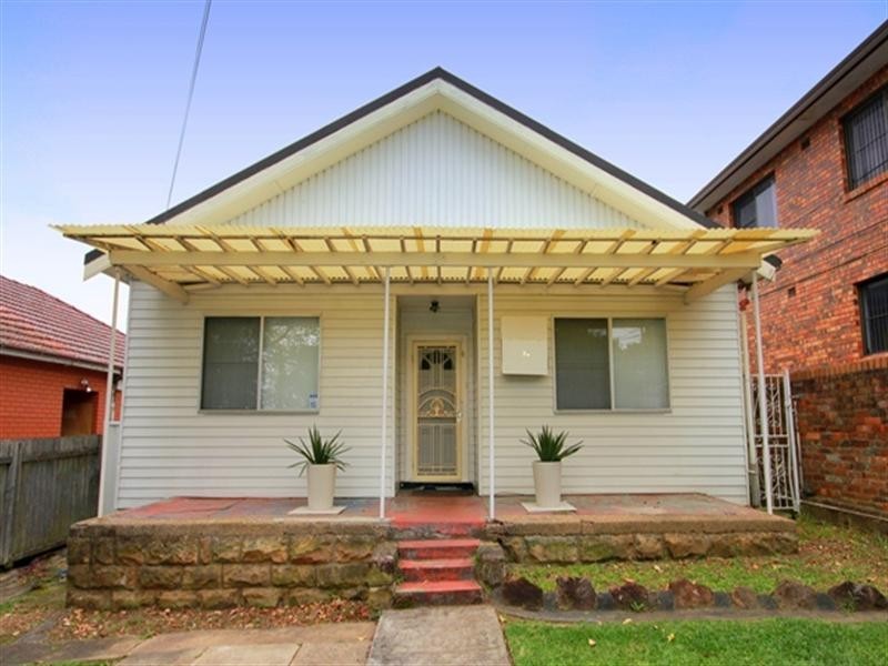 24 William Street, Condell Park NSW 2200