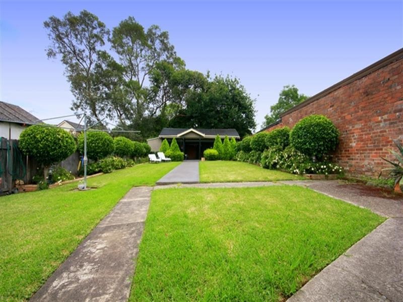 24 William Street, Condell Park NSW 2200