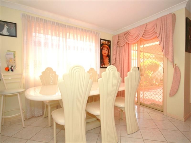 2/121 Brunker Road, Yagoona NSW 2199