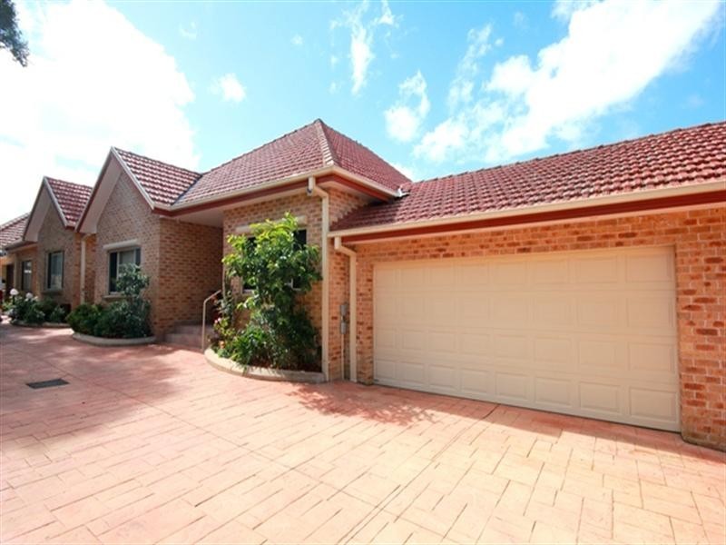 2/63 Lancaster Avenue, Punchbowl NSW 2196