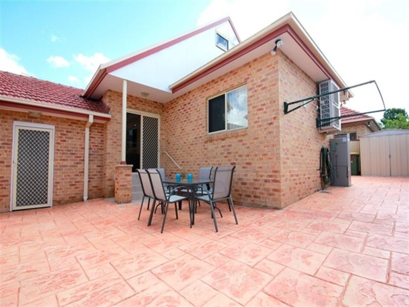 2/63 Lancaster Avenue, Punchbowl NSW 2196